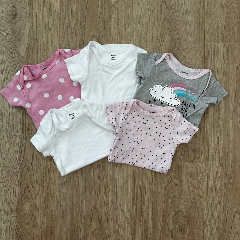 Gerber 0-3 Month Onesies - Set of 5